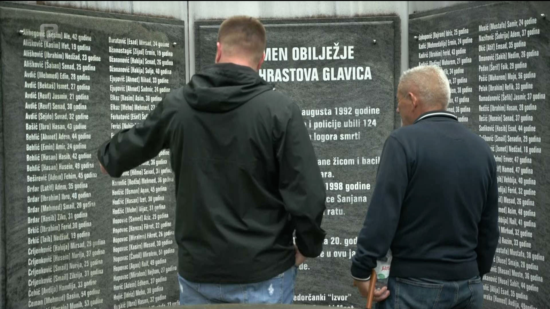 Porodice i prijatelji ubijenih logoraša na lokaciji Hrastova glavica odali počast najmilijima